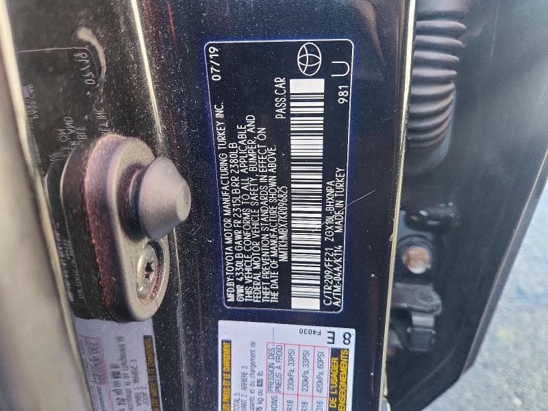 2019 TOYOTA C-HR XLE XLE 14