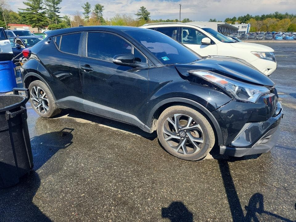2019 TOYOTA C-HR XLE XLE 5