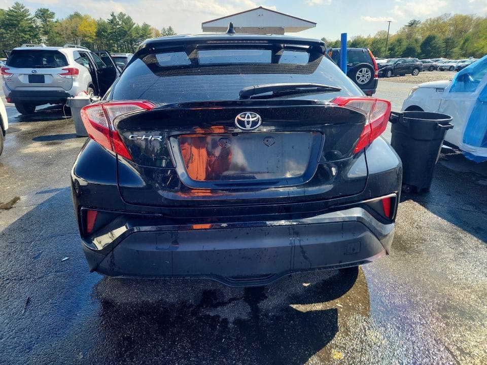 2019 TOYOTA C-HR XLE XLE 7