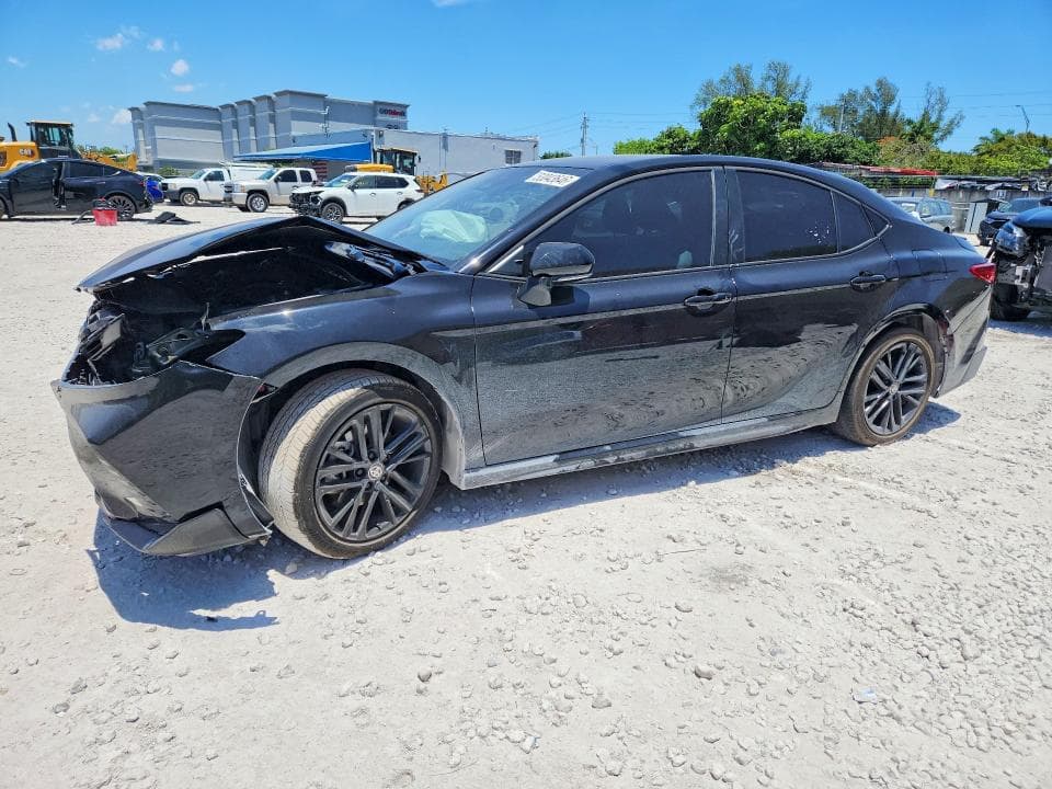 2026 TOYOTA CAMRY SE - 1