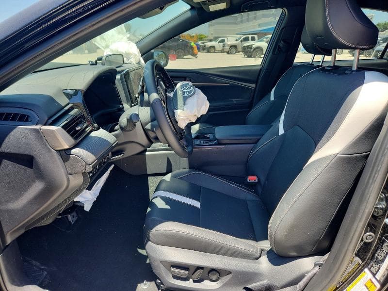 2026 TOYOTA CAMRY SE 7