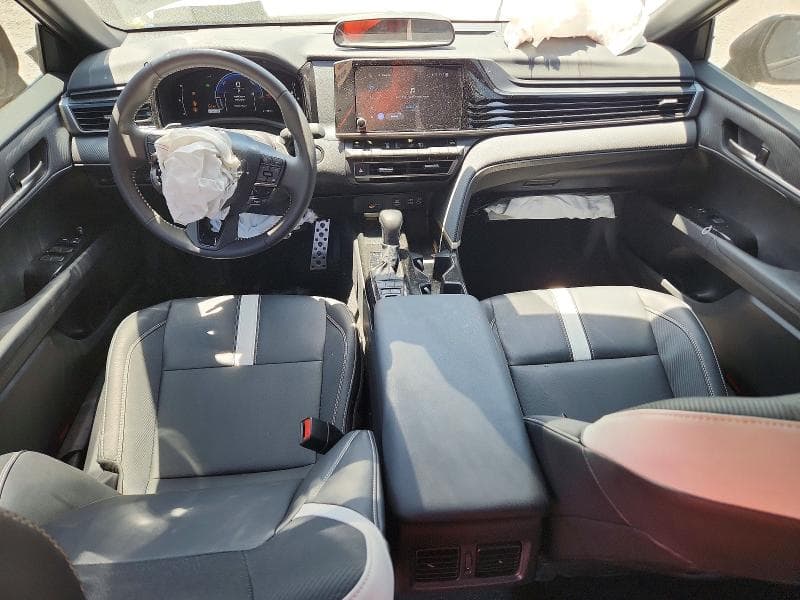 2026 TOYOTA CAMRY SE 8