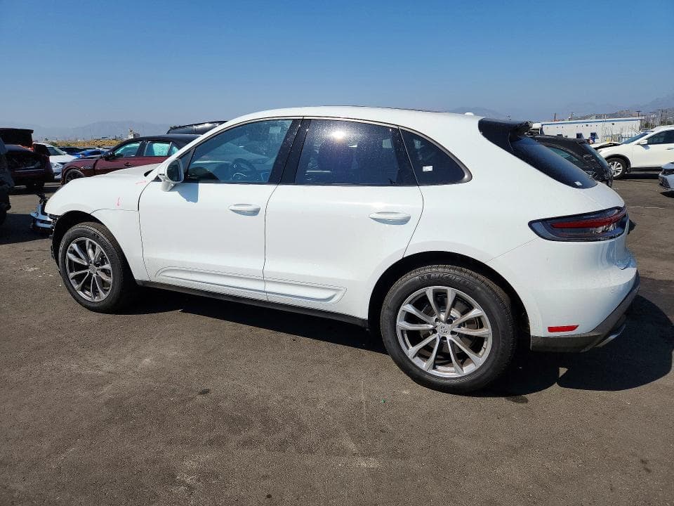 2026 PORSCHE MACAN BASE 2