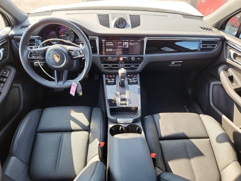 2026 PORSCHE MACAN BASE 8