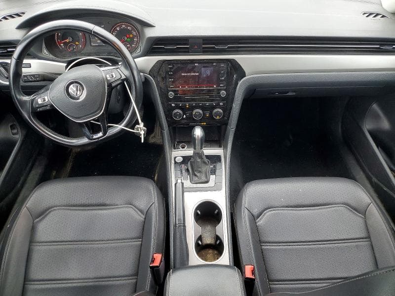 2020 VOLKSWAGEN PASSAT SE 8