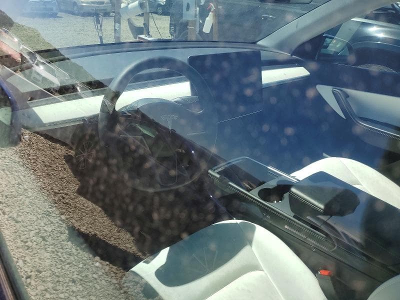 2022 TESLA MODEL Y 8