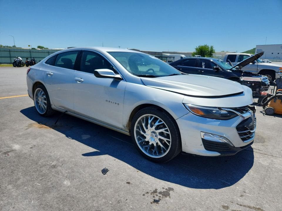 2020 CHEVROLET MALIBU LT 4