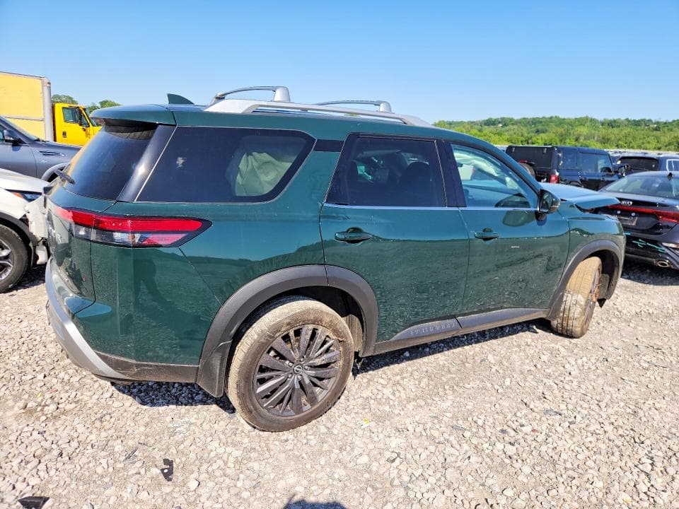 2023 NISSAN PATHFINDER SL SL 3