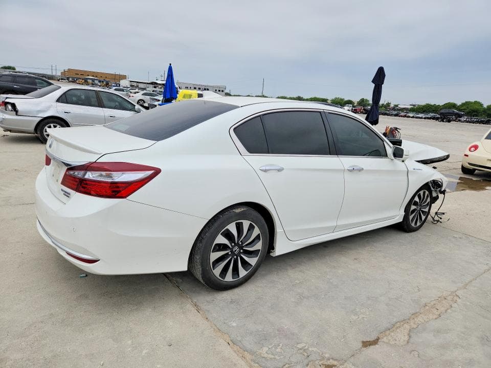 2017 HONDA ACCORD TOURING HYBRID 3