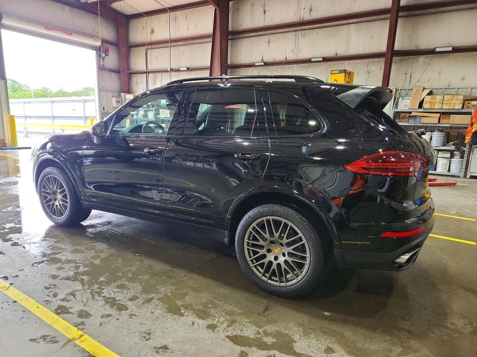 2017 PORSCHE CAYENNE 2
