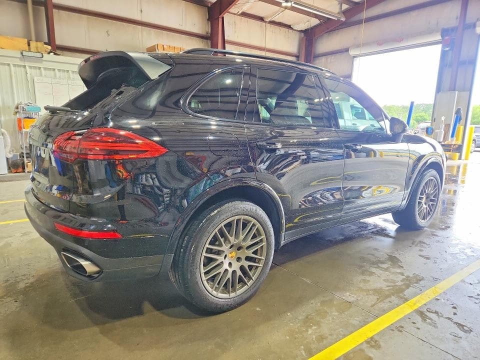 2017 PORSCHE CAYENNE 3