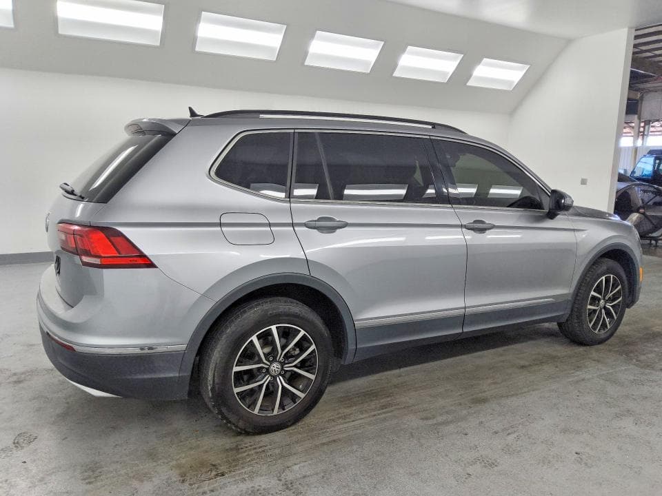 2021 VOLKSWAGEN TIGUAN SE 3