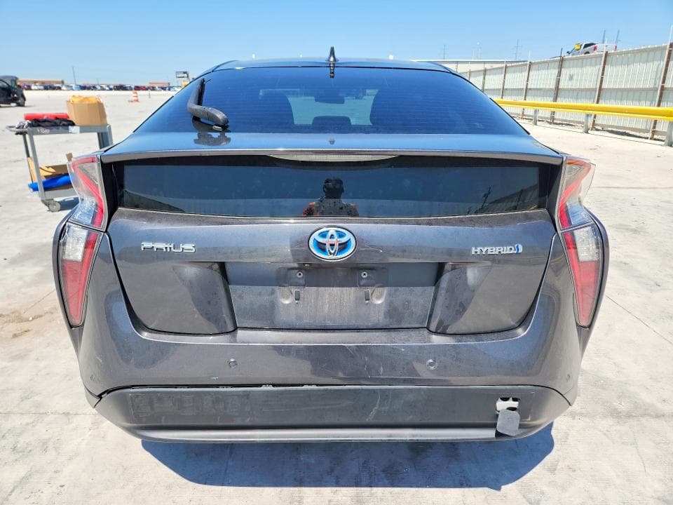 2018 TOYOTA PRIUS TWO 6
