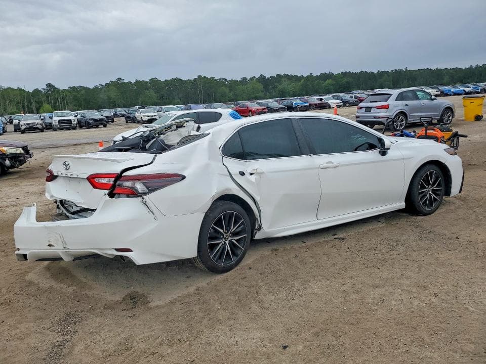 2021 TOYOTA CAMRY SE SE 3