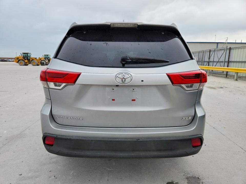 2019 TOYOTA HIGHLANDER XLE XLE 6