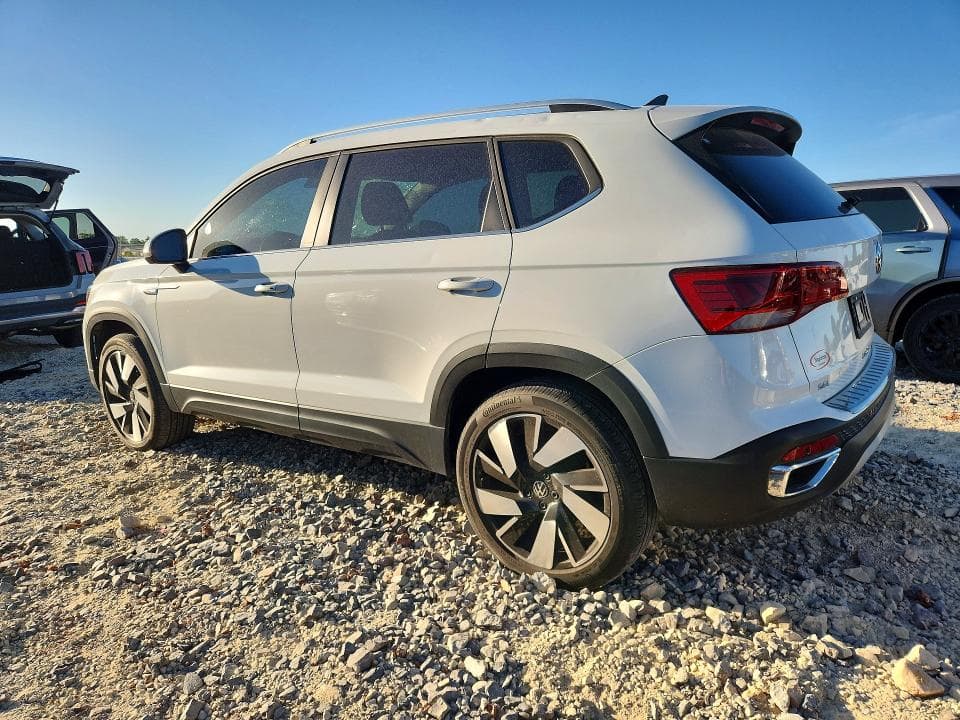 2024 VOLKSWAGEN TAOS SEL 2