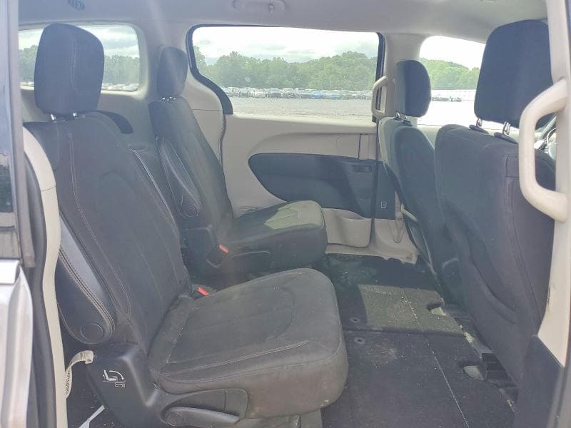 2017 CHRYSLER PACIFICA TOURING 11