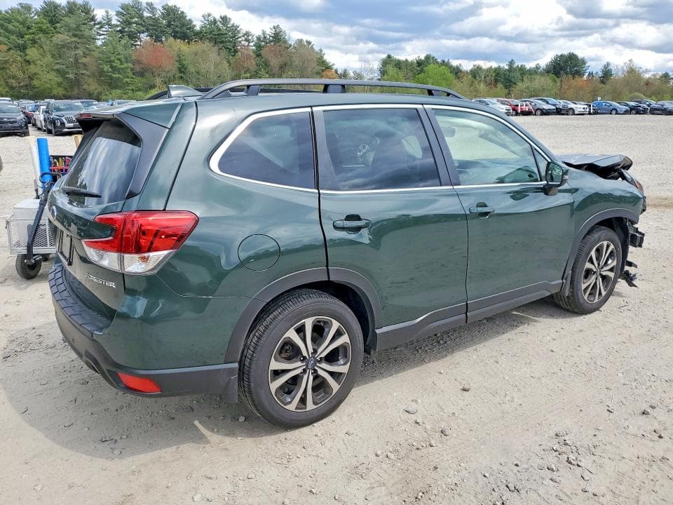 2023 SUBARU FORESTER LIMITED 3