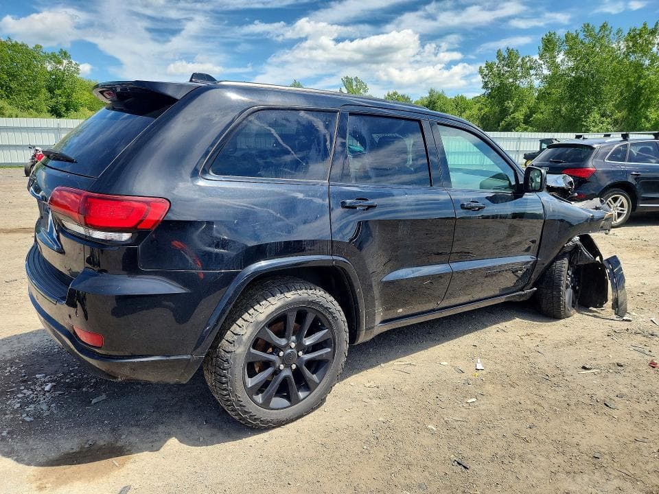 2017 JEEP GRAND CHEROKEE LAREDO 3