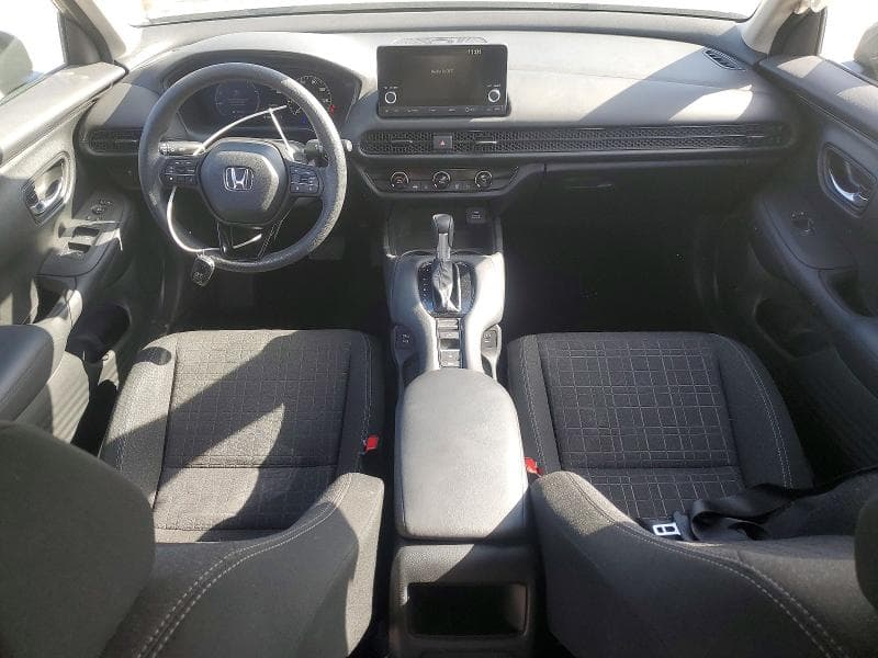 2025 HONDA HR-V LX 8