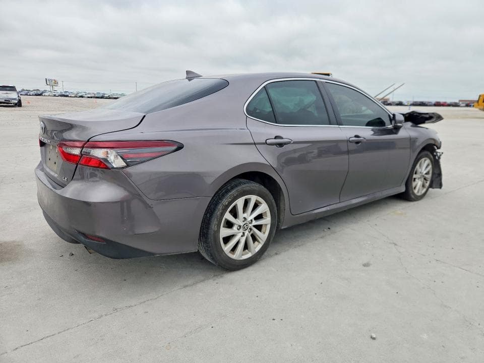 2023 TOYOTA CAMRY LE 3