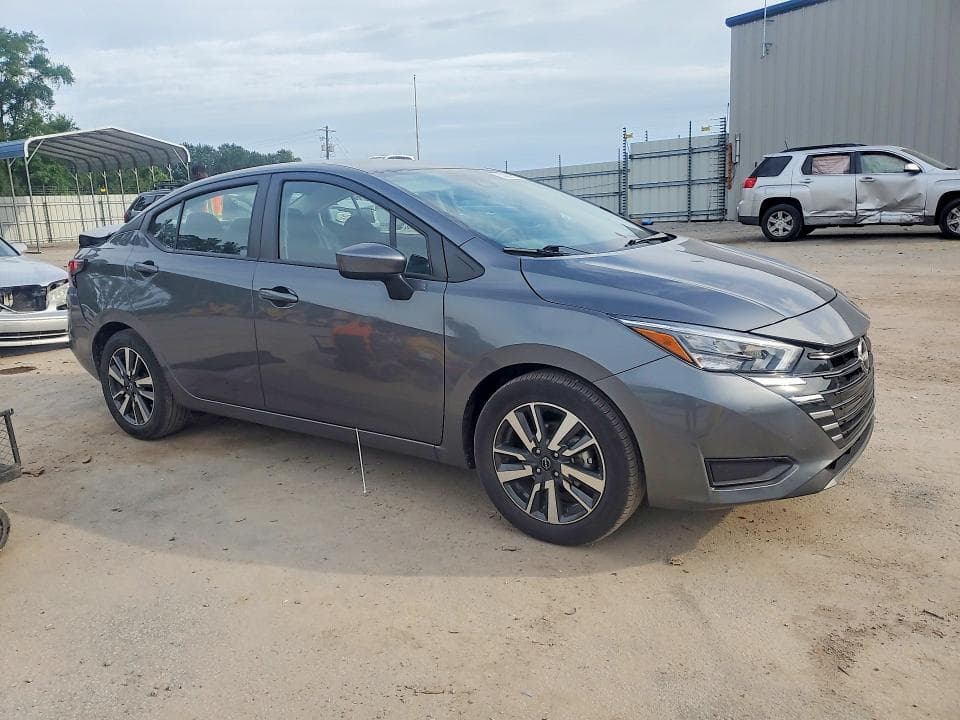 2025 NISSAN VERSA SV 4