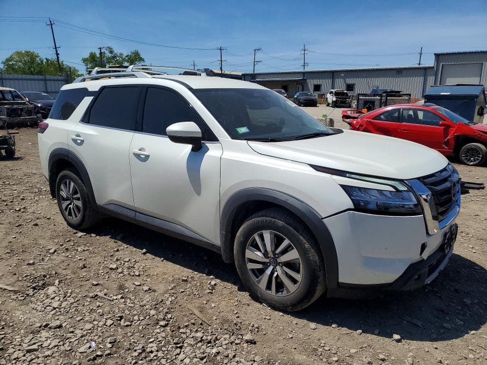 2022 NISSAN PATHFINDER SL 4
