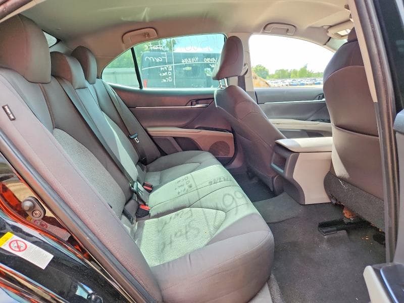 2019 TOYOTA CAMRY L 10