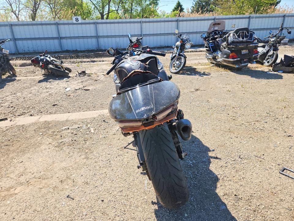 2022 SUZUKI GSX1300 RR RR 4
