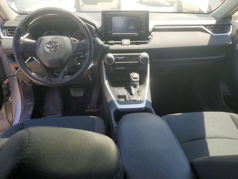 2022 TOYOTA RAV4 LE LE 8