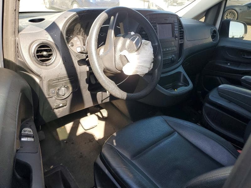 2020 MERCEDES-BENZ METRIS 8