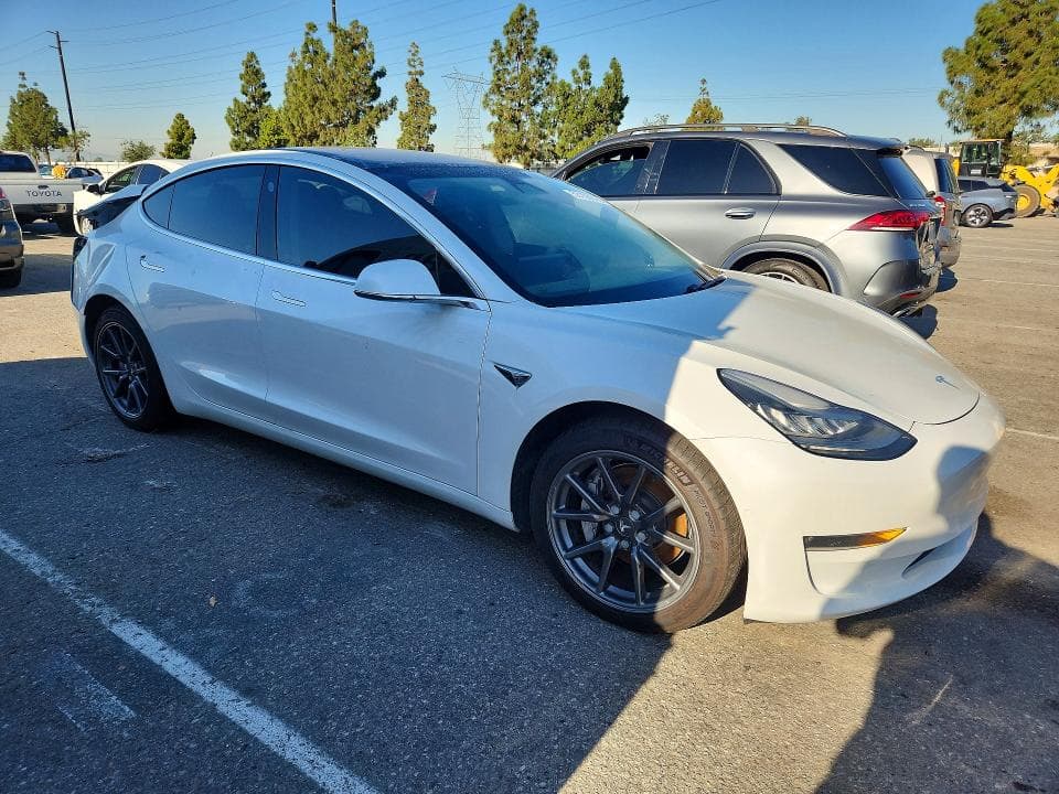 2019 TESLA MODEL 3 4