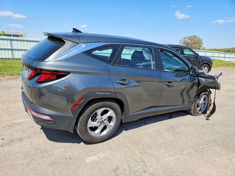 2023 HYUNDAI TUCSON SE 3