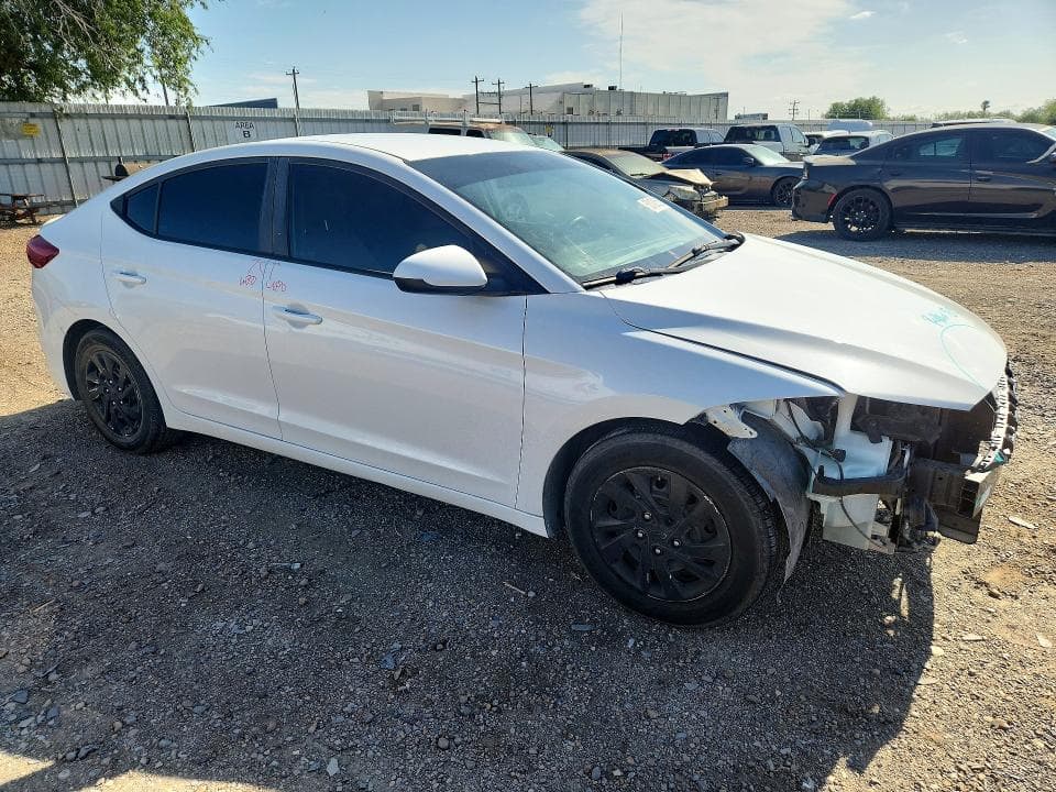 2018 HYUNDAI ELANTRA 4