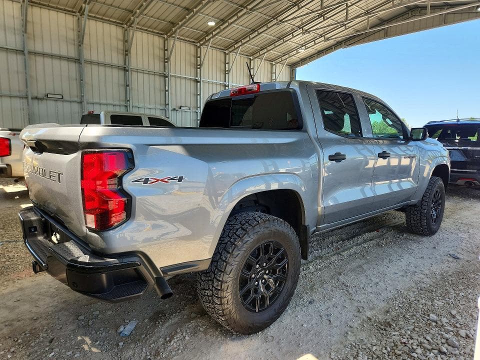 2025 CHEVROLET COLORADO 3