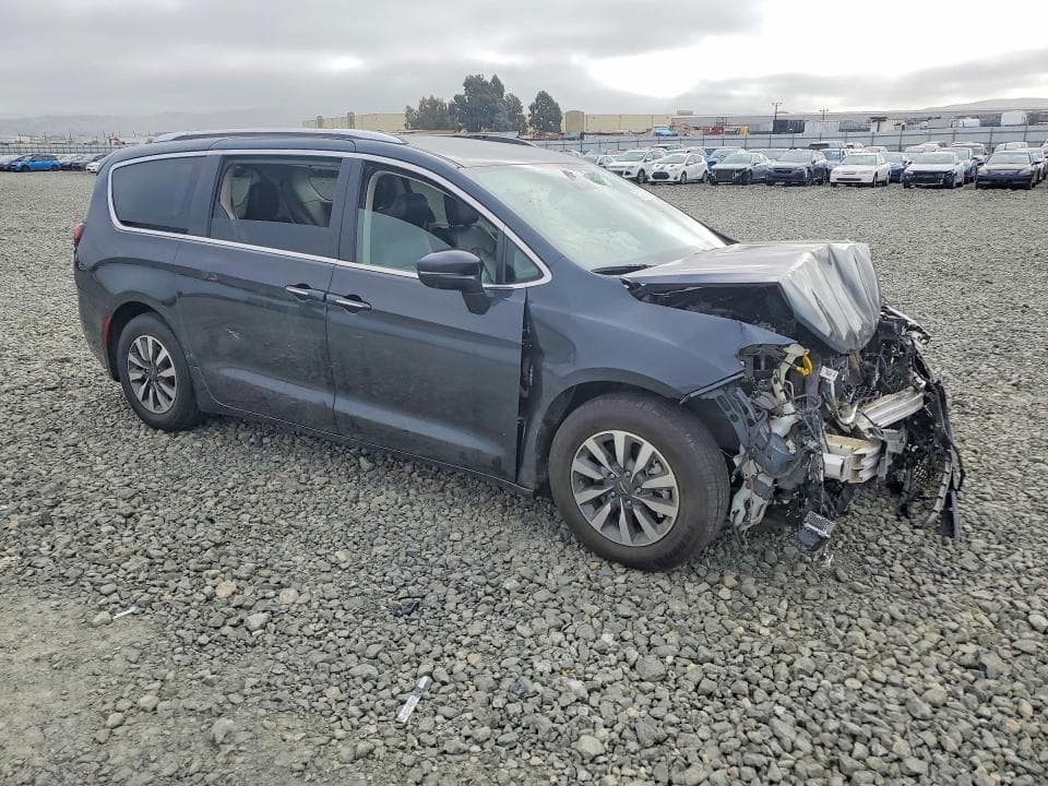2021 CHRYSLER PACIFICA HYBRID TOURING L 4