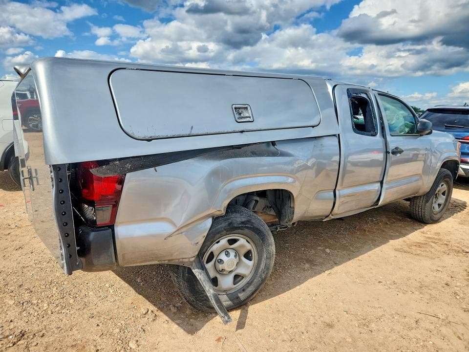 2022 TOYOTA TACOMA SR SR 3