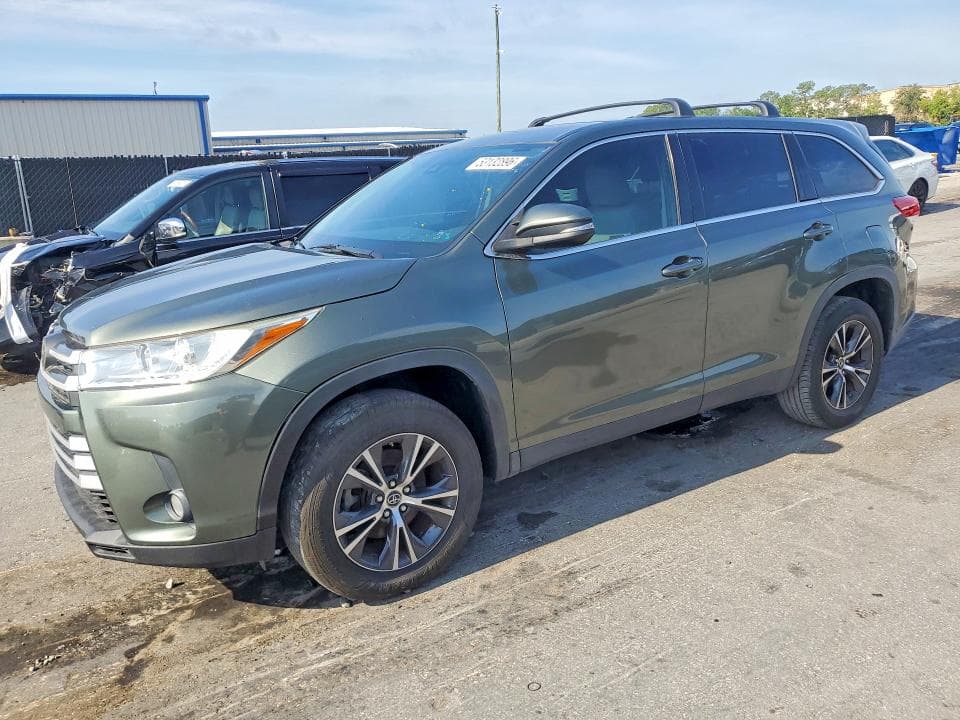 2019 TOYOTA HIGHLANDER LE PLUS LE PLUS 2