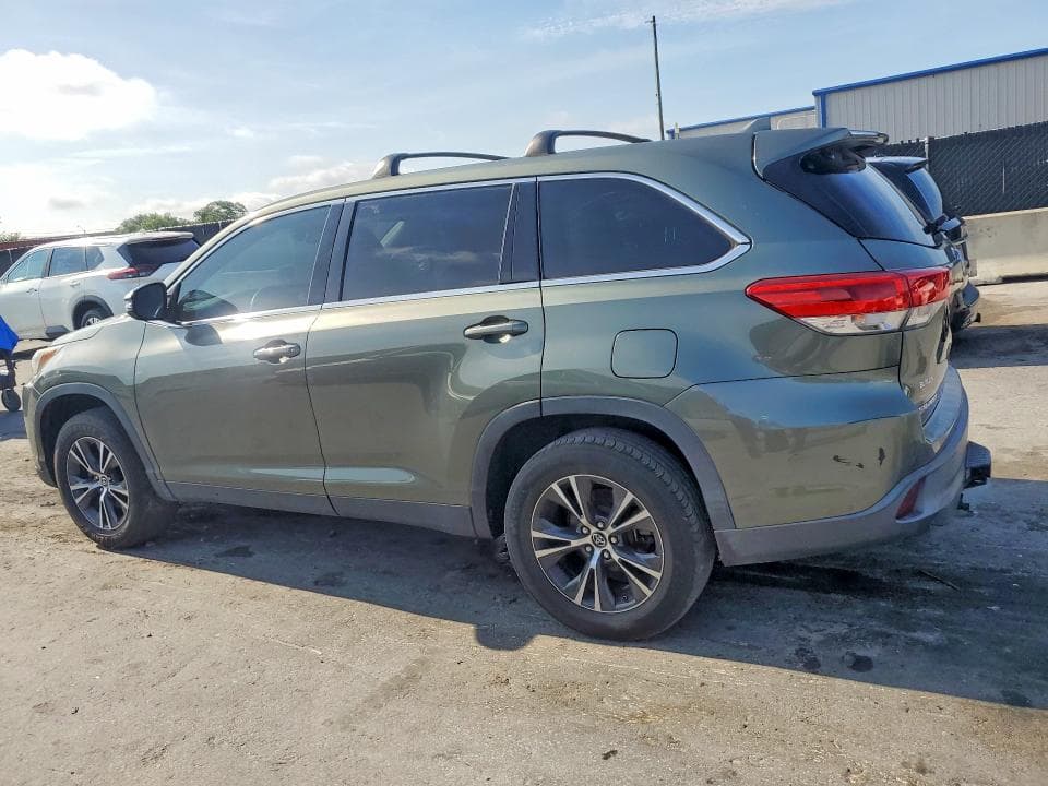 2019 TOYOTA HIGHLANDER LE PLUS LE PLUS 3