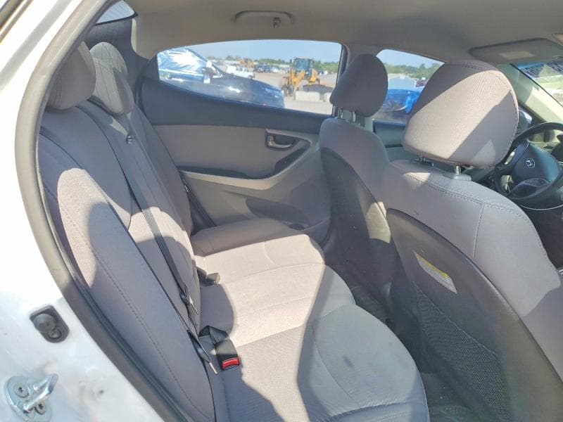 2016 HYUNDAI ELANTRA SE 10