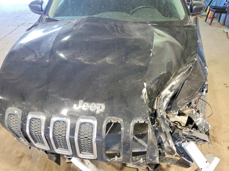 2017 JEEP CHEROKEE SPORT 12