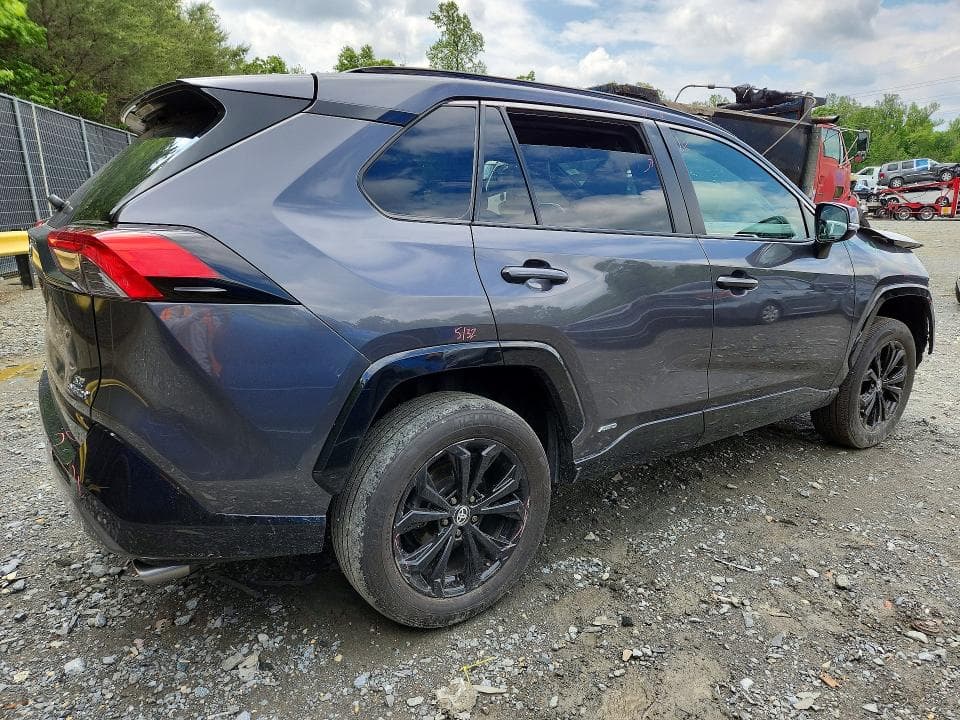 2024 TOYOTA RAV4 SE SE 3