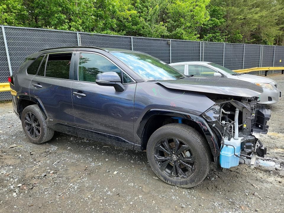2024 TOYOTA RAV4 SE SE 4
