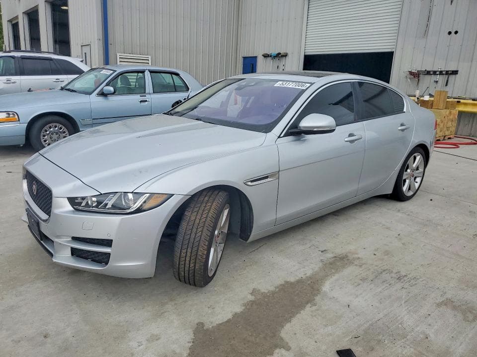 2017 JAGUAR XE PREMIUM 1