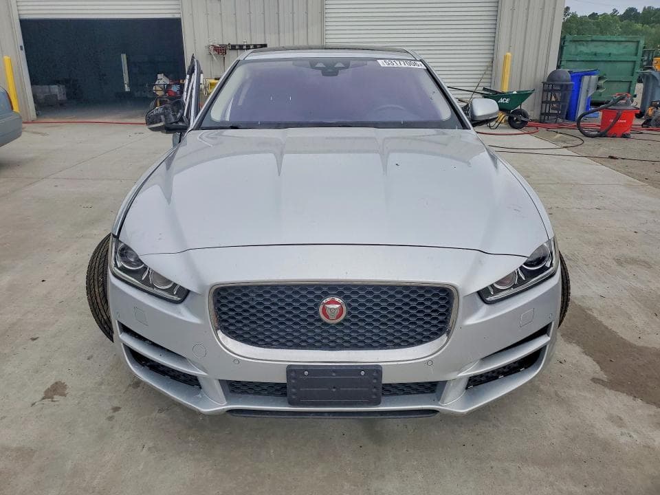2017 JAGUAR XE PREMIUM 5