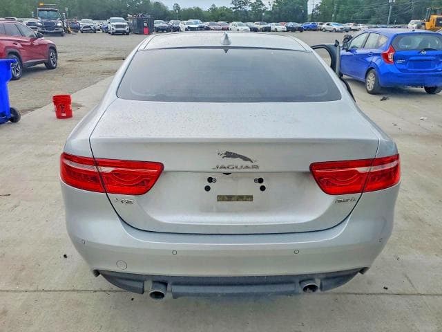 2017 JAGUAR XE PREMIUM 6