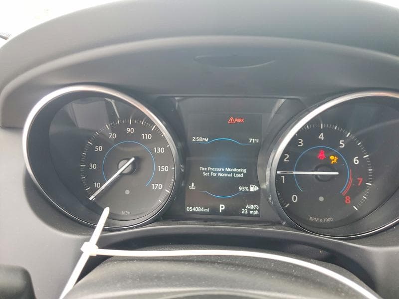 2017 JAGUAR XE PREMIUM 9
