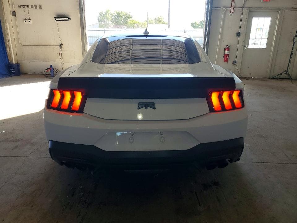 2025 FORD MUSTANG GT 6