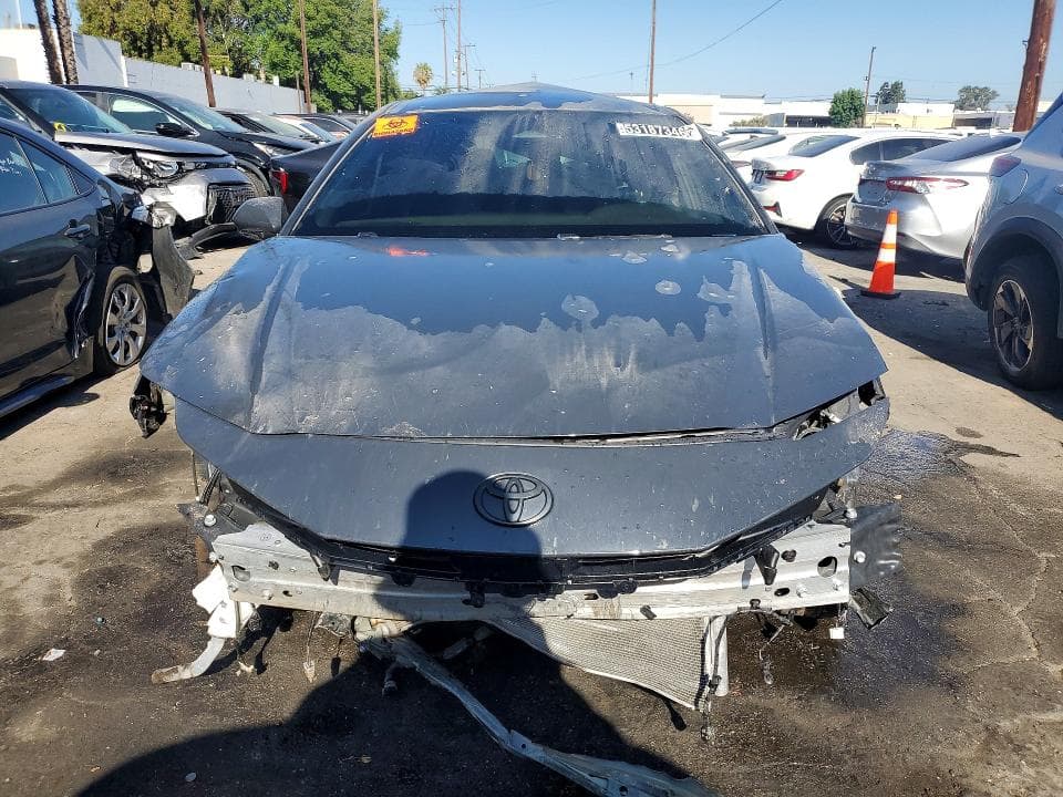 2025 TOYOTA CAMRY SE 5