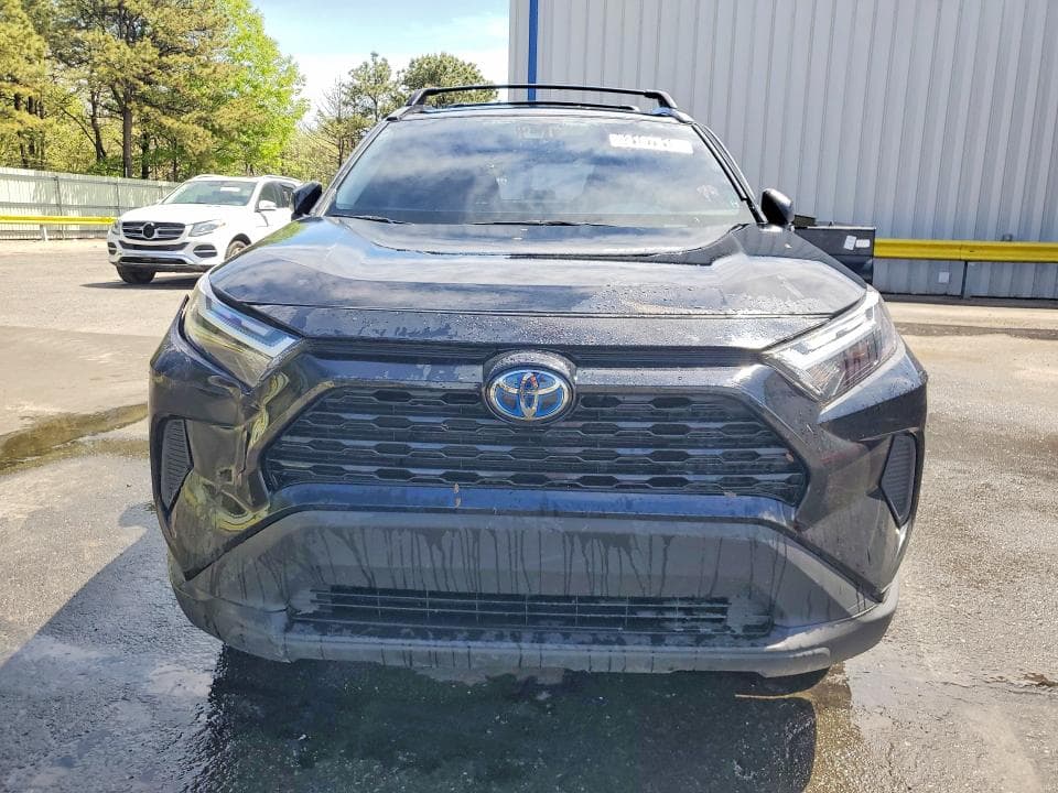 2024 TOYOTA RAV4 LE 5